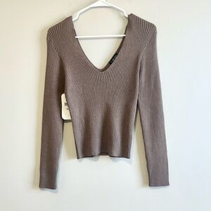 NWT Boutique Ribbed Knit Long Sleeve V-Neck Top